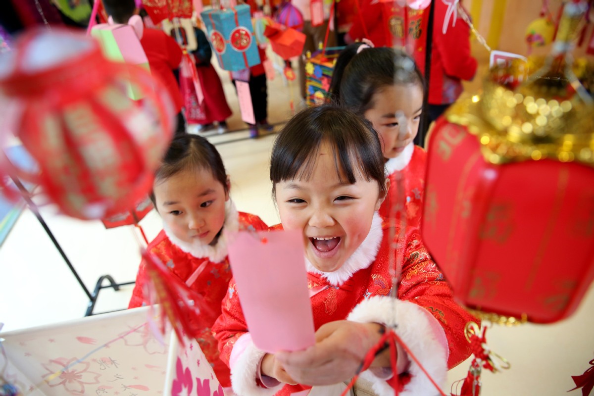 Birthrate's Continued Fall Triggers Search for Ways to Grow